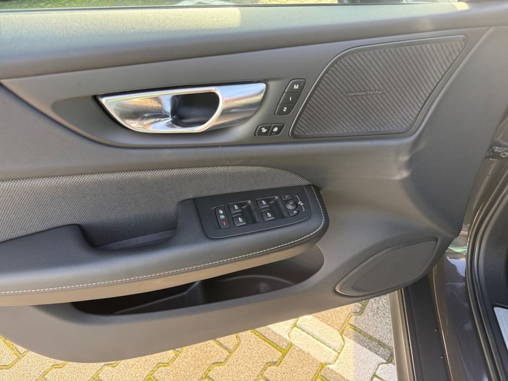 Volvo V60 Cross Country 2022