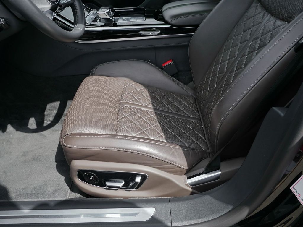 Audi A8 2022