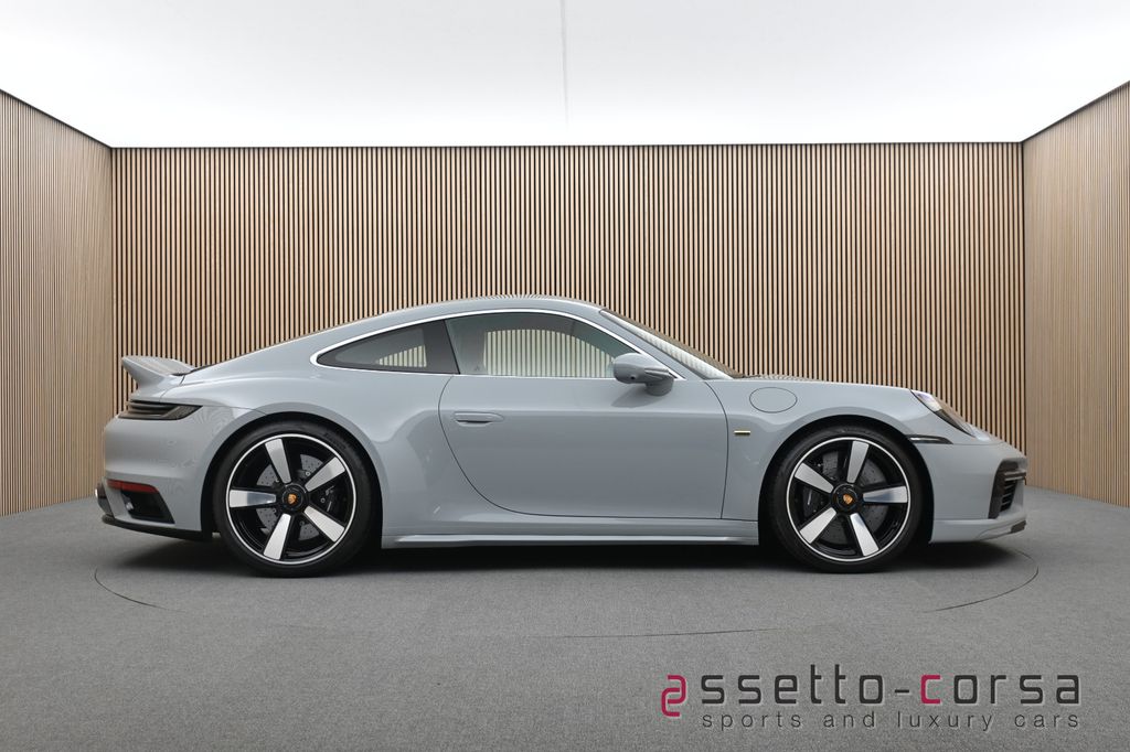 Porsche 992 2022