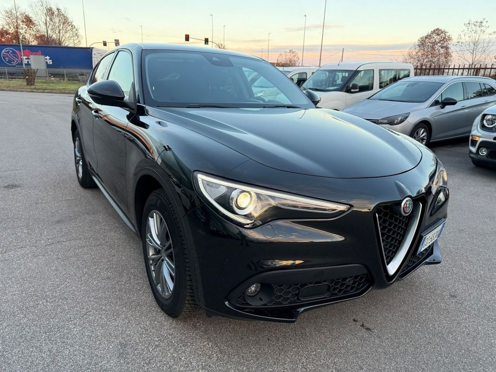 Alfa Romeo Stelvio 2021