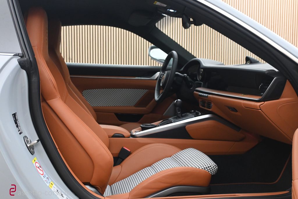 Porsche 992 2022