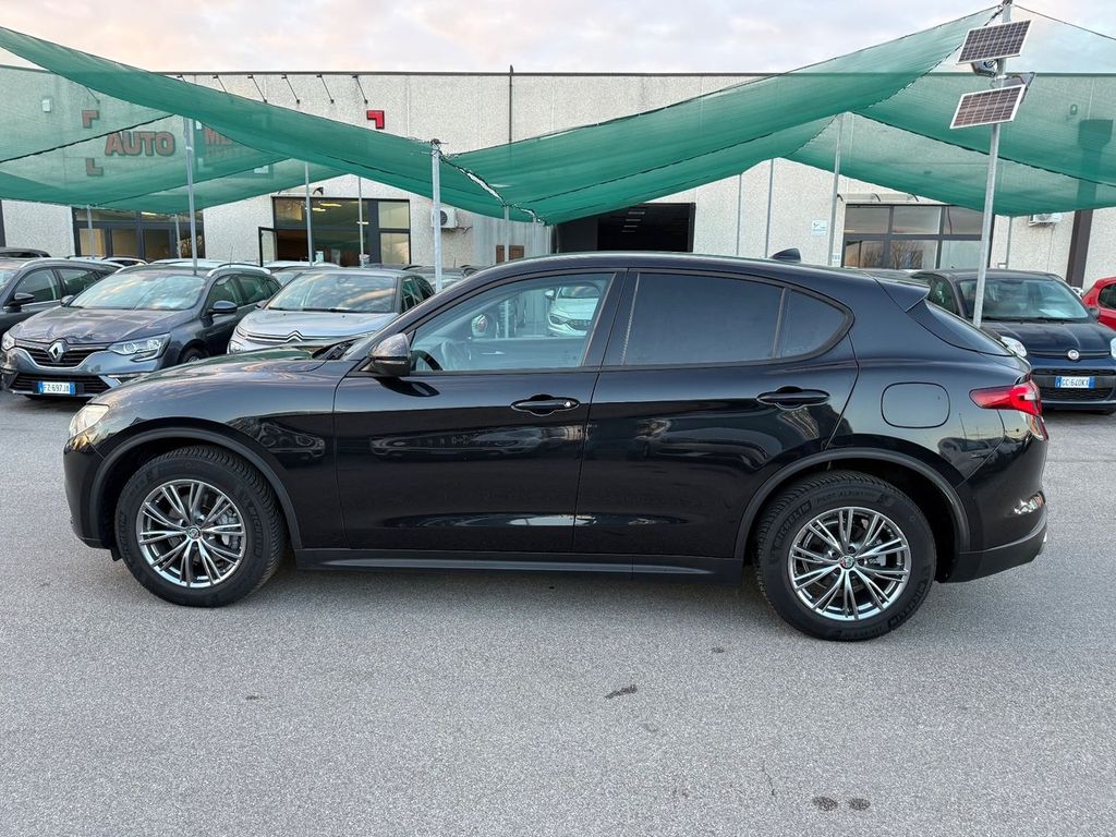Alfa Romeo Stelvio 2021