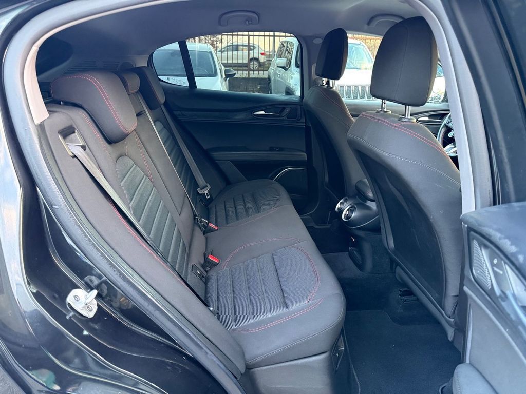Alfa Romeo Stelvio 2021
