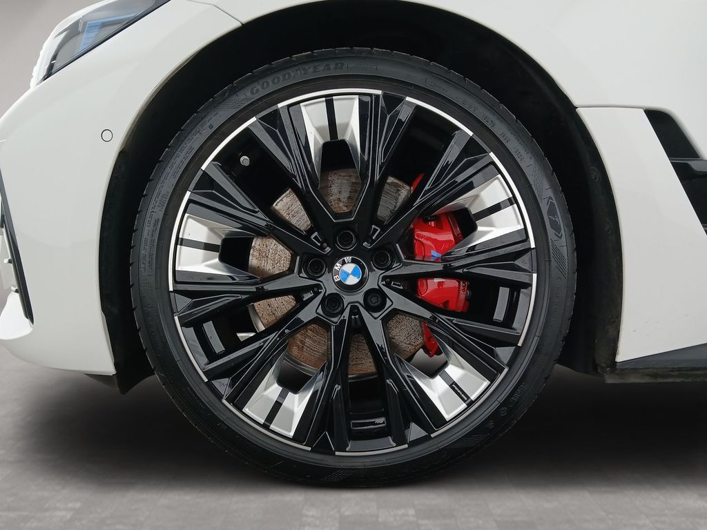 BMW i4 2025