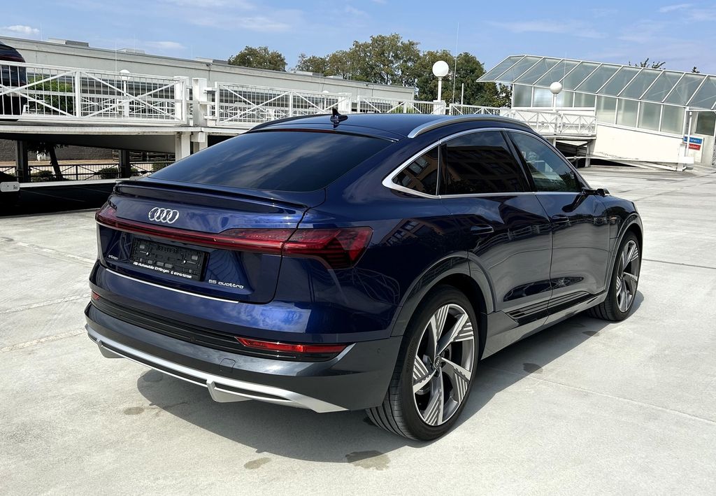 Audi e-tron 2022