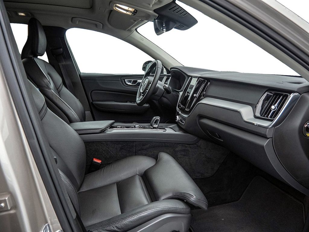 Volvo XC60 2022