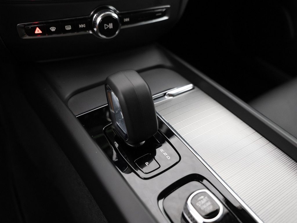 Volvo V60 Cross Country 2023