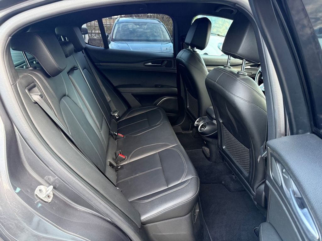 Alfa Romeo Stelvio 2022