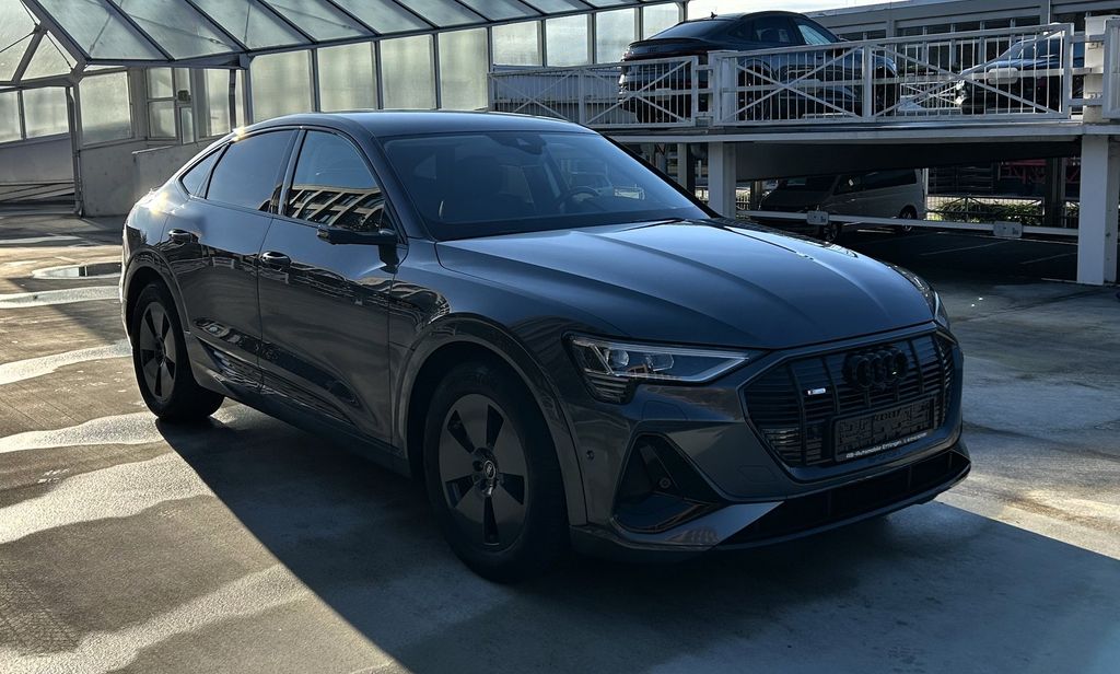 Audi e-tron 2022