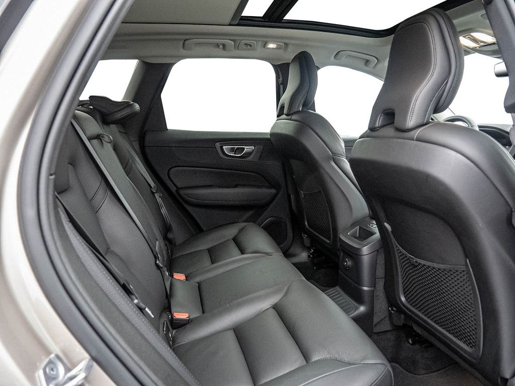 Volvo XC60 2022