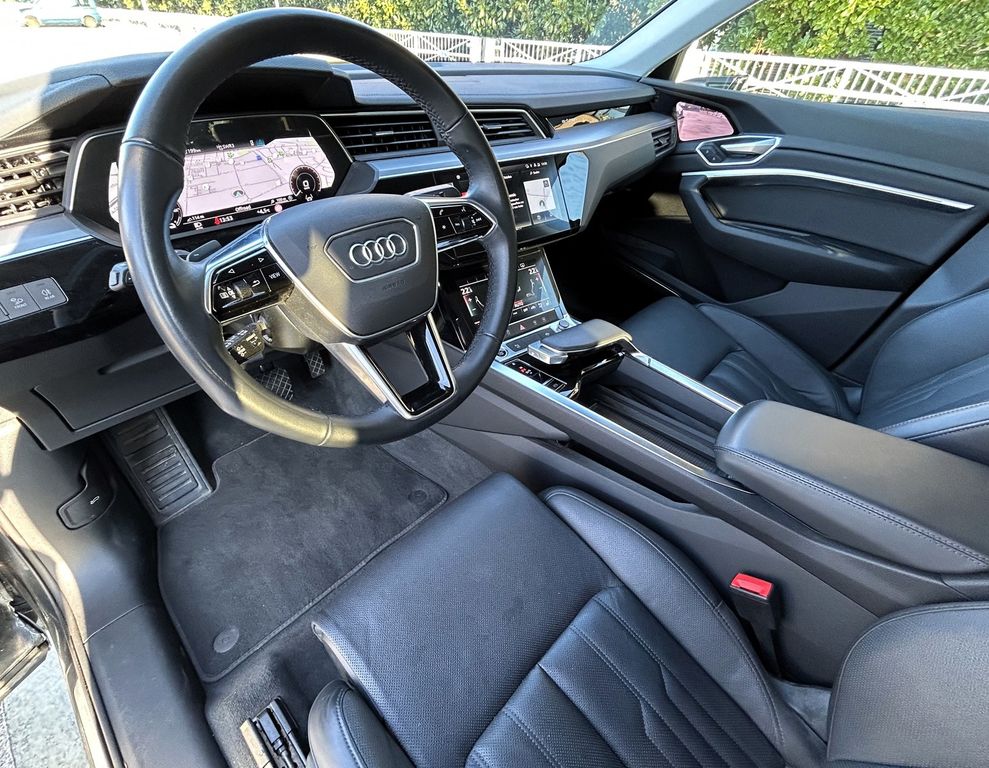 Audi e-tron 2022