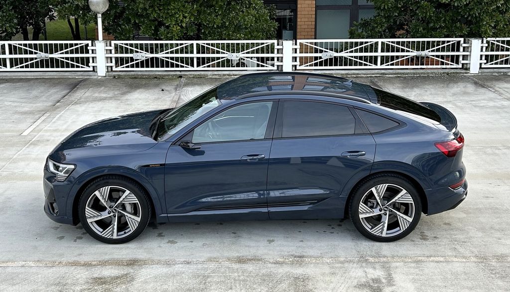Audi e-tron 2022