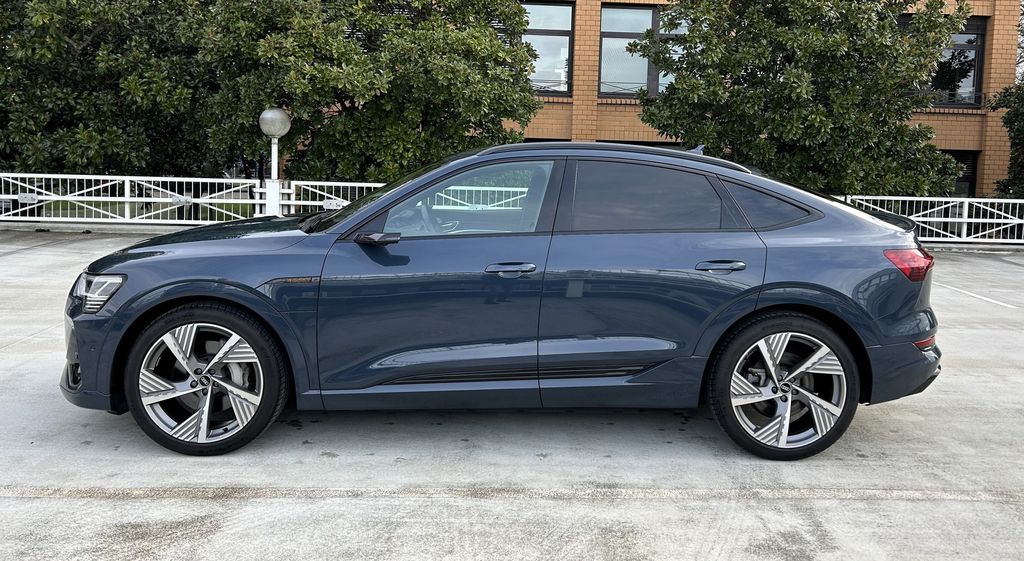 Audi e-tron 2022