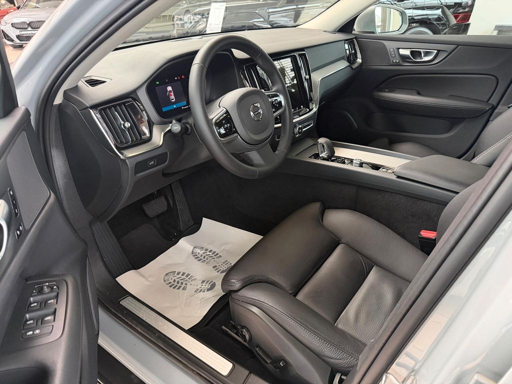 Volvo V60 Cross Country 2023