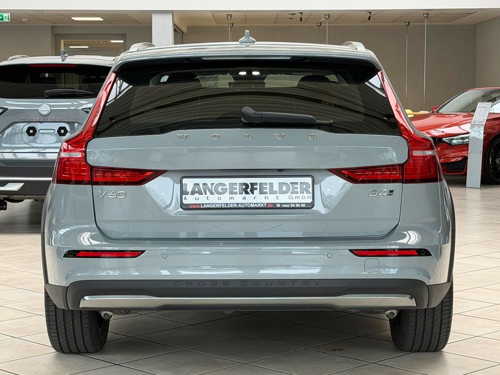 Volvo V60 Cross Country 2023