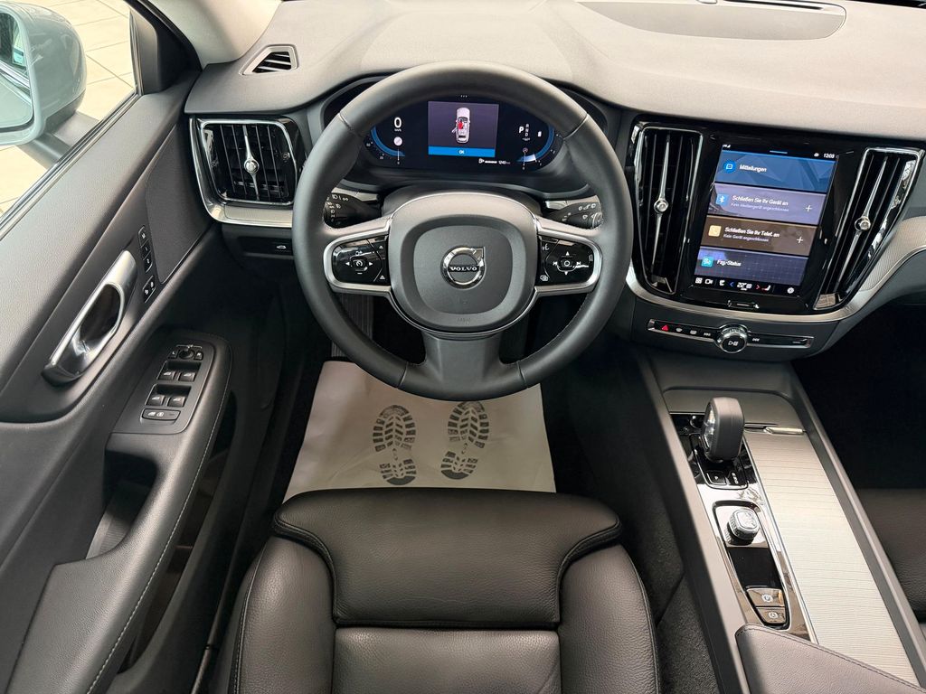 Volvo V60 Cross Country 2023