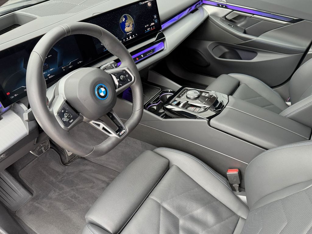 BMW i5 2025