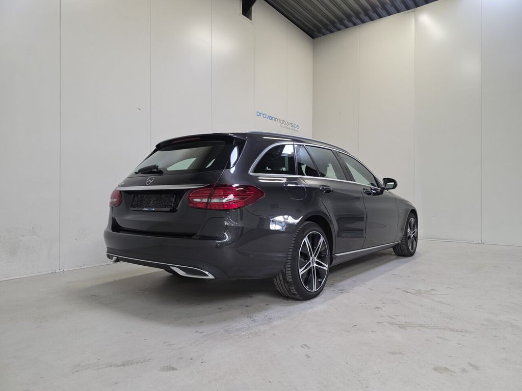 Mercedes-Benz C 300 2021