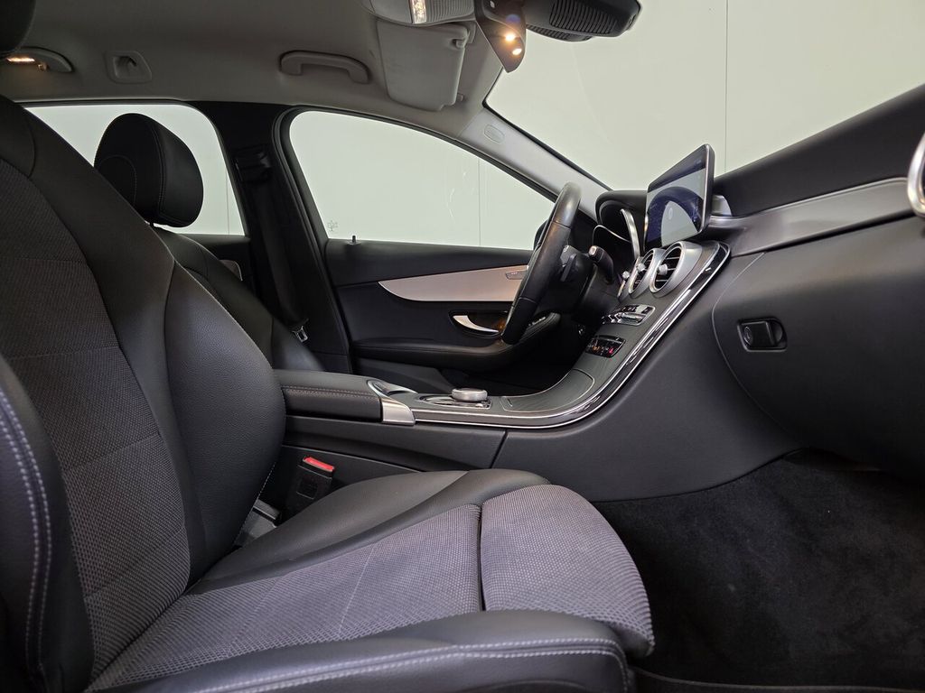 Mercedes-Benz C 300 2021