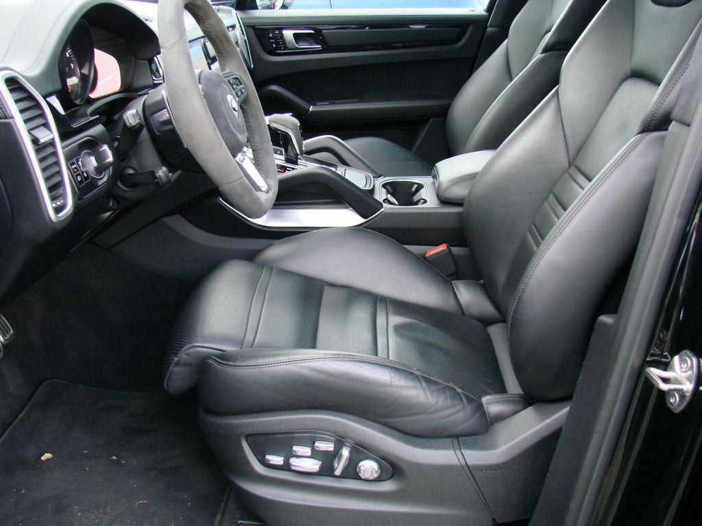 Porsche Cayenne 2019