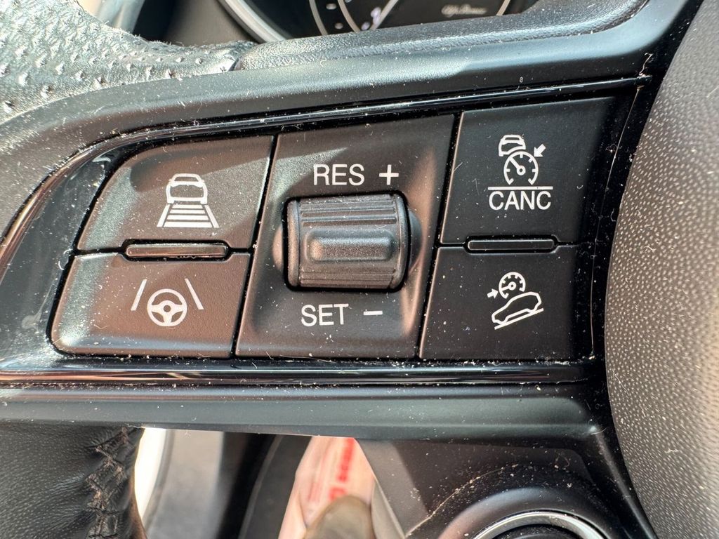 Alfa Romeo Stelvio 2021