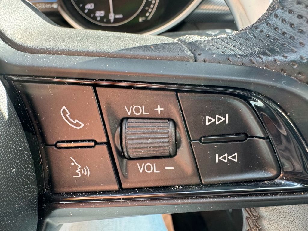 Alfa Romeo Stelvio 2021