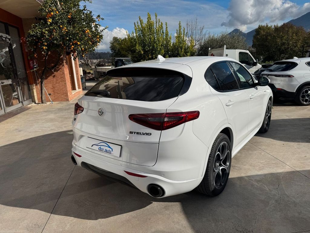 Alfa Romeo Stelvio 2021