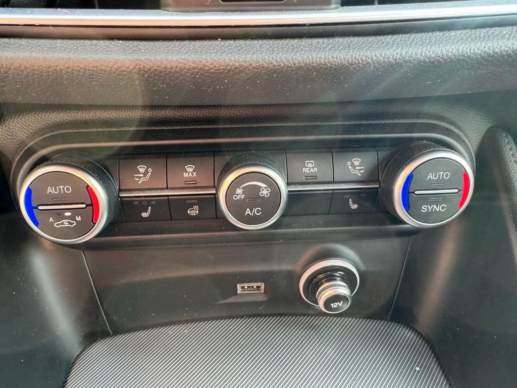 Alfa Romeo Stelvio 2021