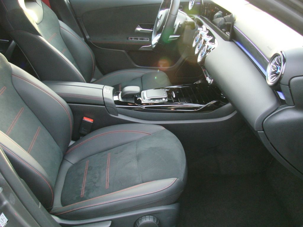 Mercedes-Benz A 35 AMG 2022