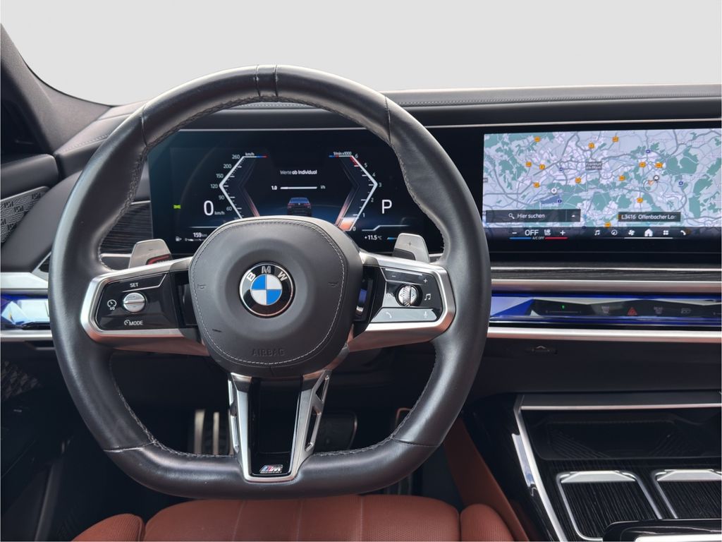 BMW 740 2023