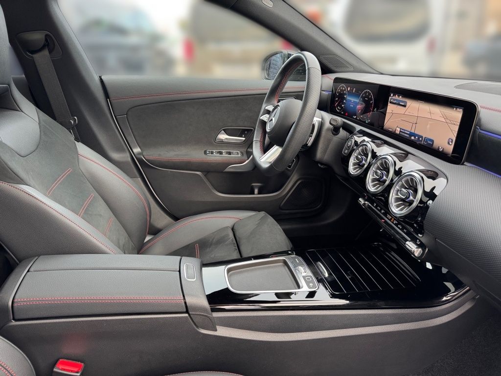 Mercedes-Benz CLA 200 2024