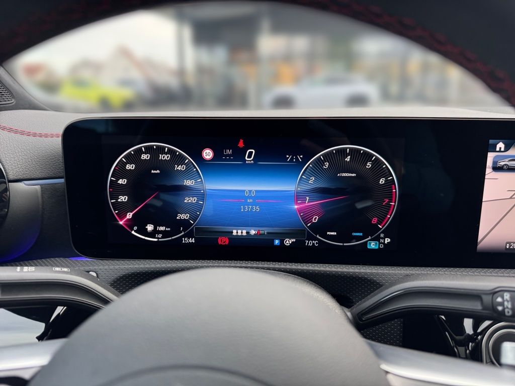 Mercedes-Benz CLA 200 2024