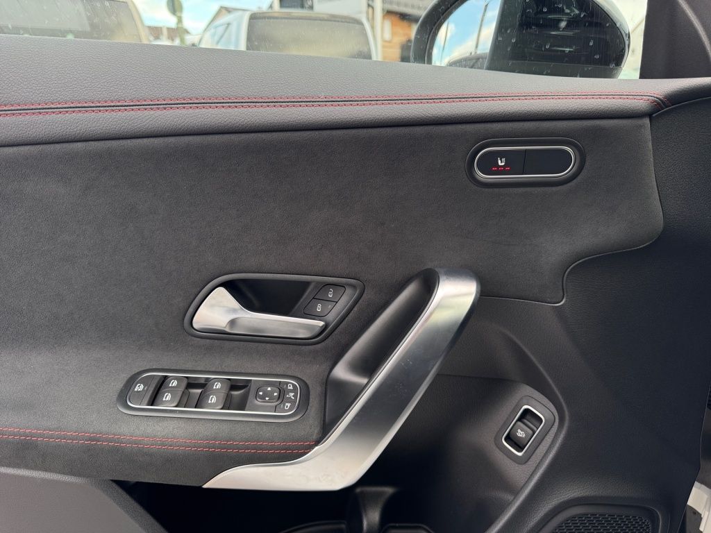 Mercedes-Benz CLA 200 2024