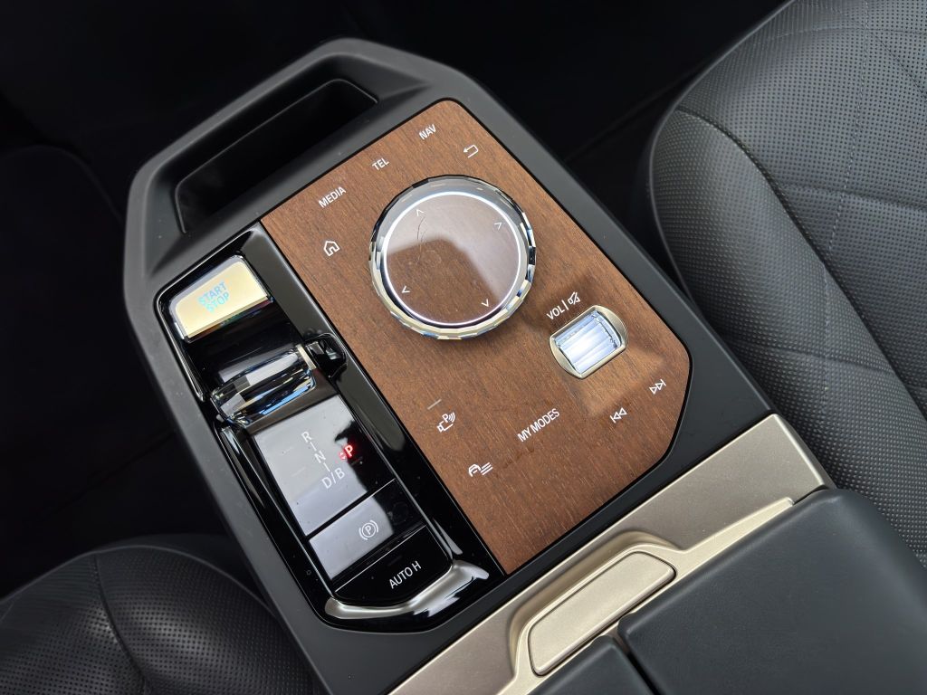 BMW iX 2022