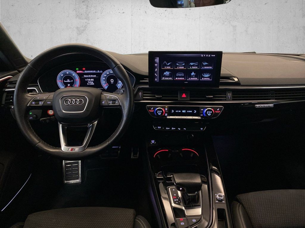 Audi A4 2023