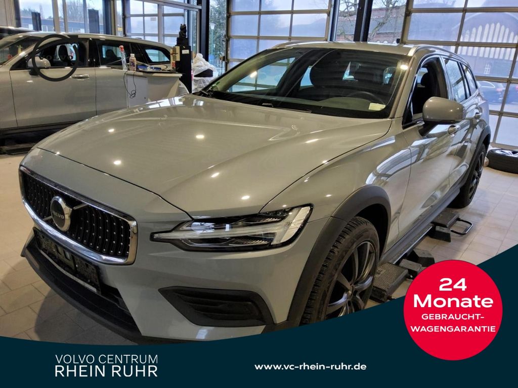 Volvo V60 Cross Country 2024
