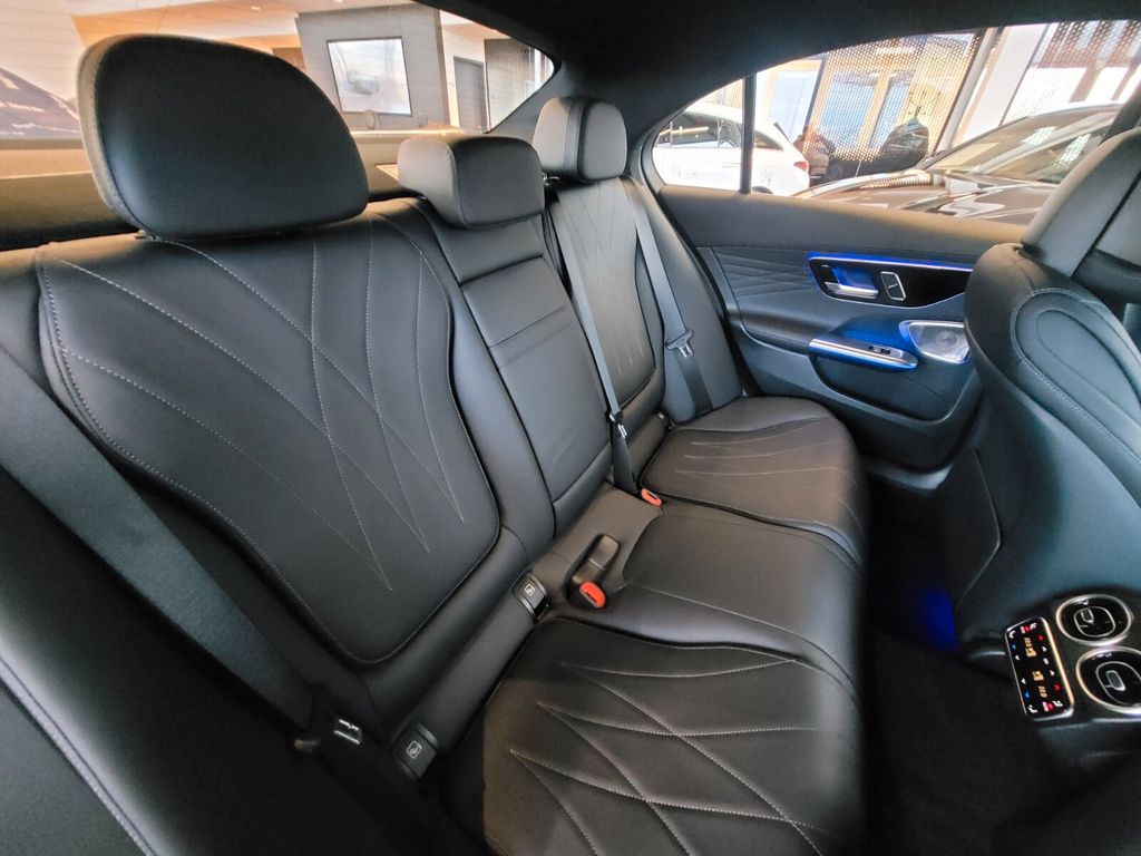 Mercedes-Benz C 300 2024