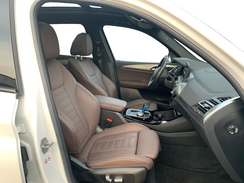 BMW iX3 2022