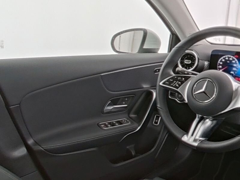 Mercedes-Benz A 250 2025