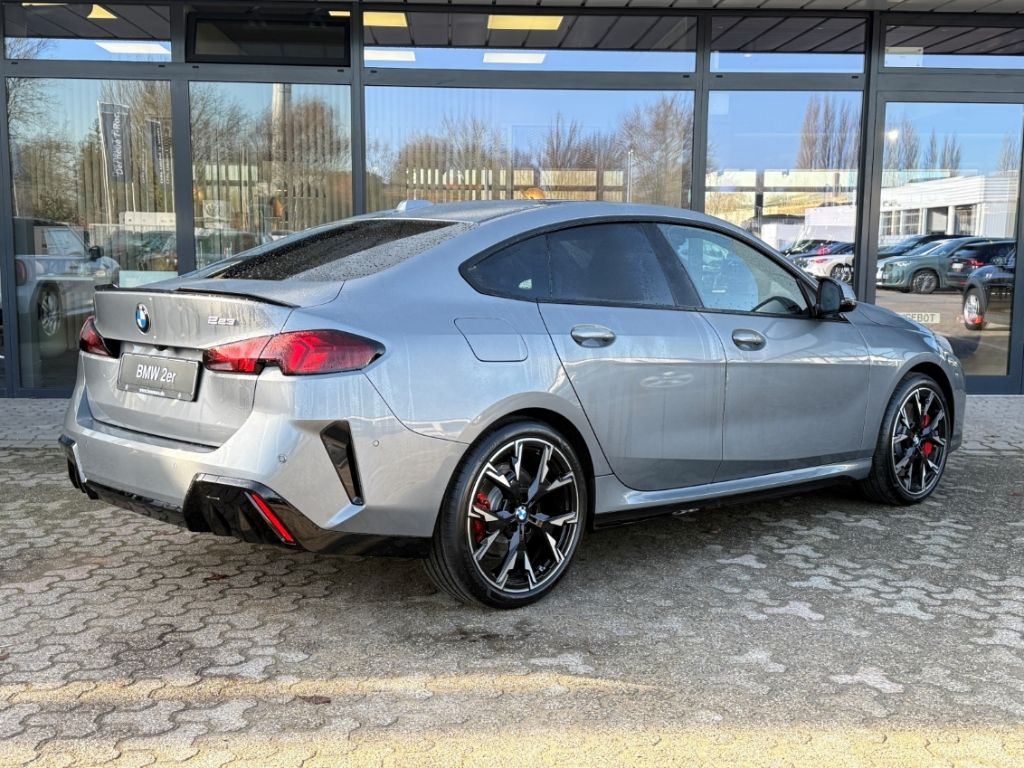 BMW 223 Gran Coupé