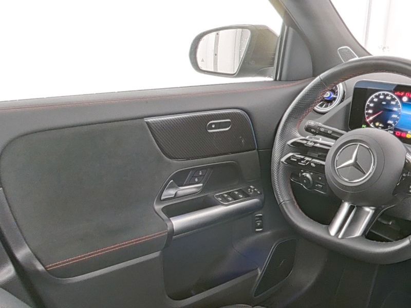 Mercedes-Benz GLA 220 2025