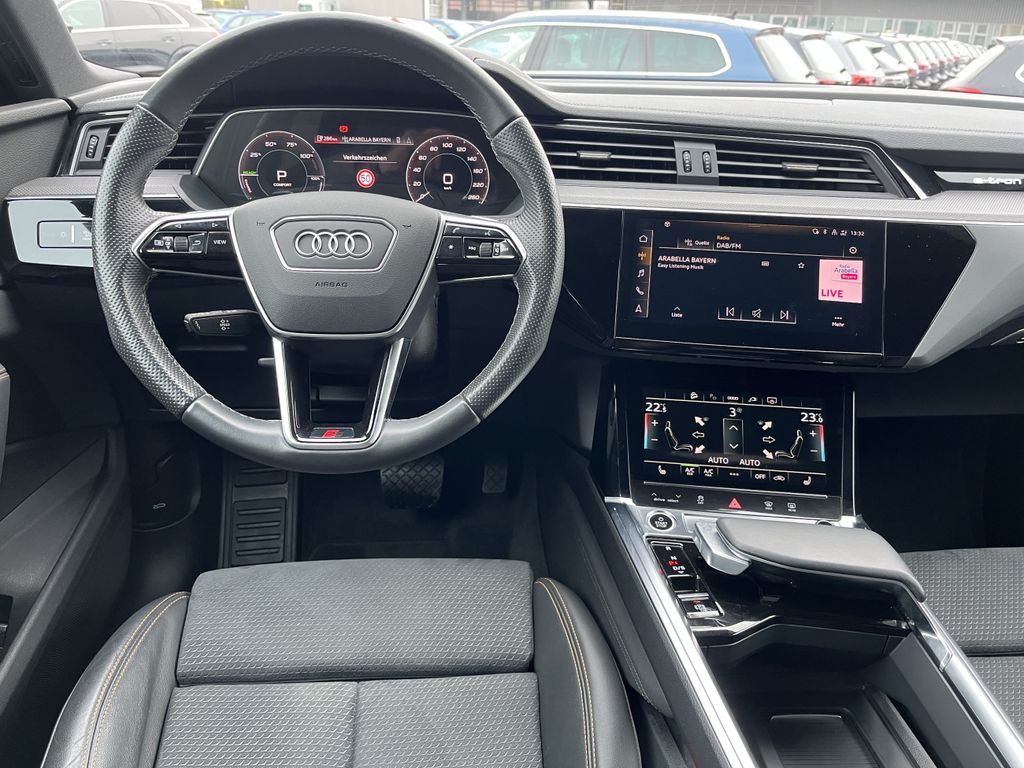Audi e-tron 2022