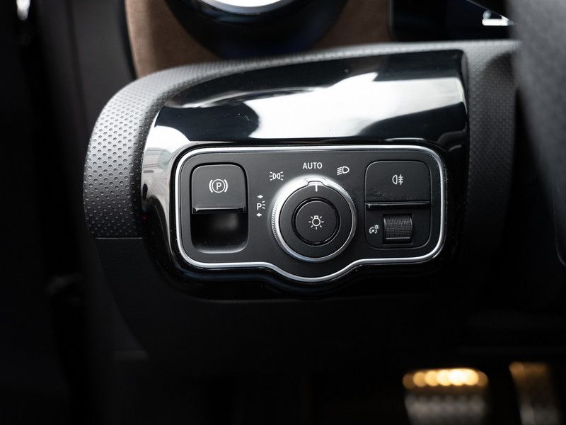 Mercedes-Benz CLA 220 2025