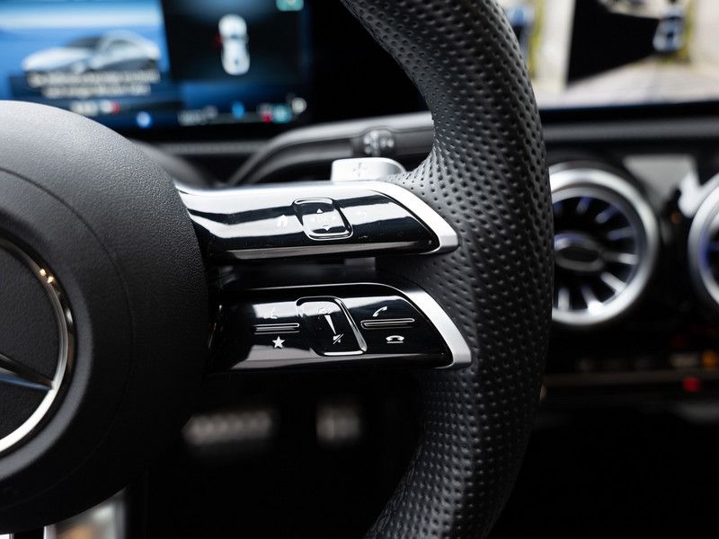 Mercedes-Benz CLA 220 2025