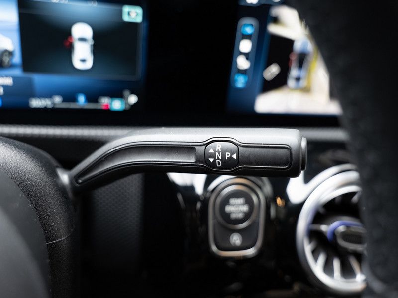 Mercedes-Benz CLA 220 2025