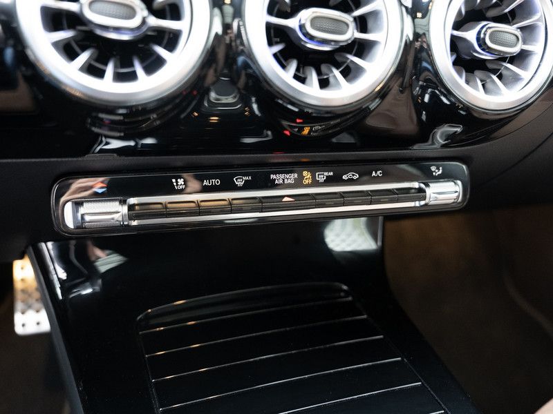 Mercedes-Benz CLA 220 2025