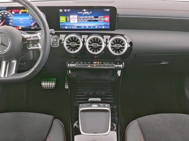 Mercedes-Benz CLA 200 2024