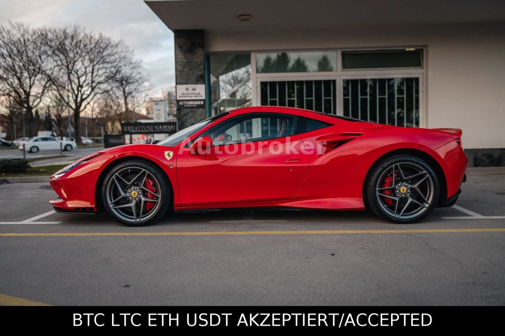 Ferrari F8 2022