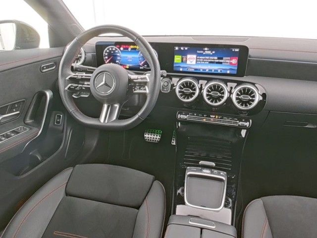 Mercedes-Benz CLA 200 2024