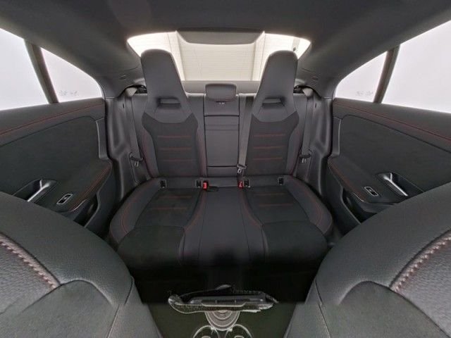 Mercedes-Benz CLA 200 2024
